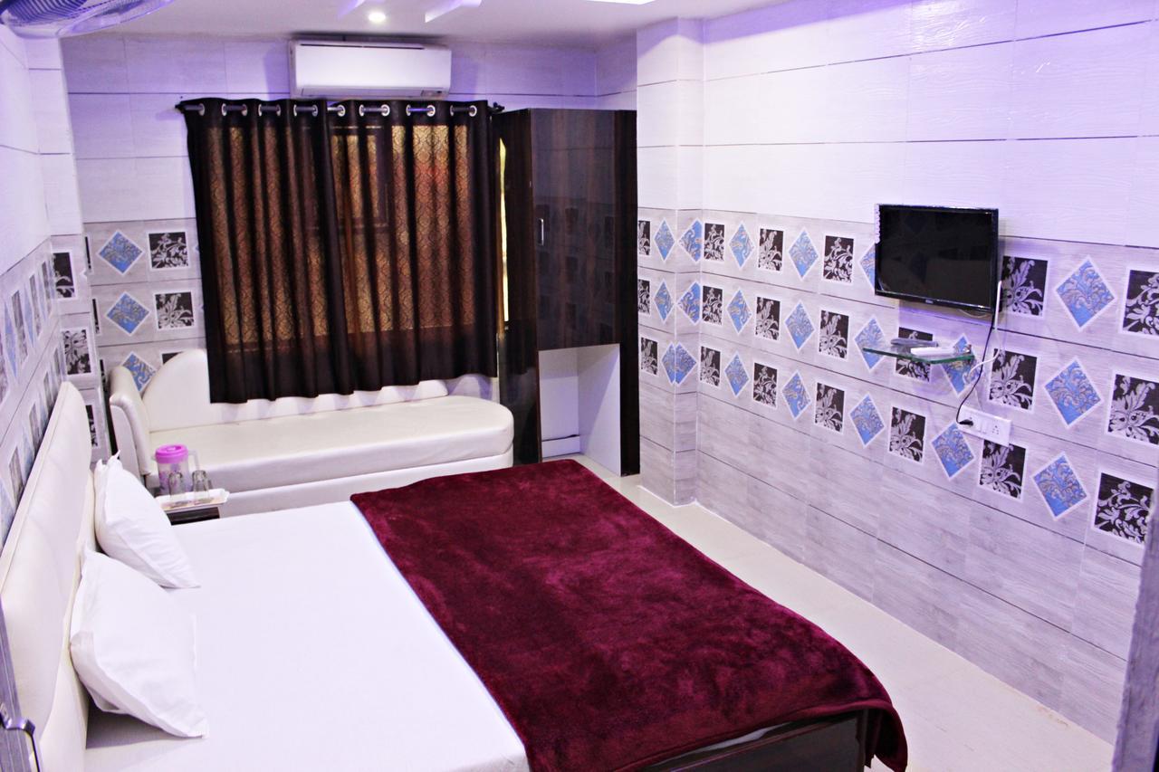 Hotel Shikhar Inn Ujjain Esterno foto