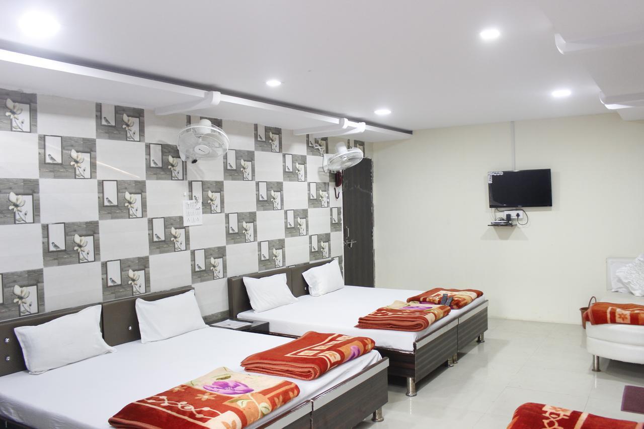 Hotel Shikhar Inn Ujjain Esterno foto