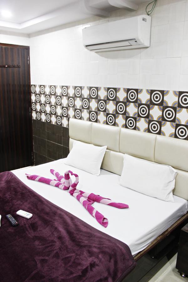Hotel Shikhar Inn Ujjain Esterno foto