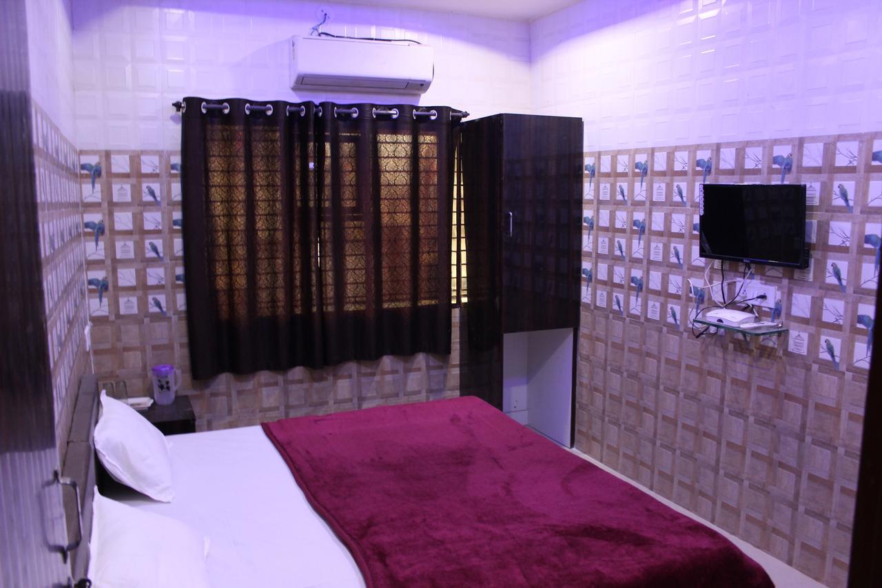 Hotel Shikhar Inn Ujjain Esterno foto